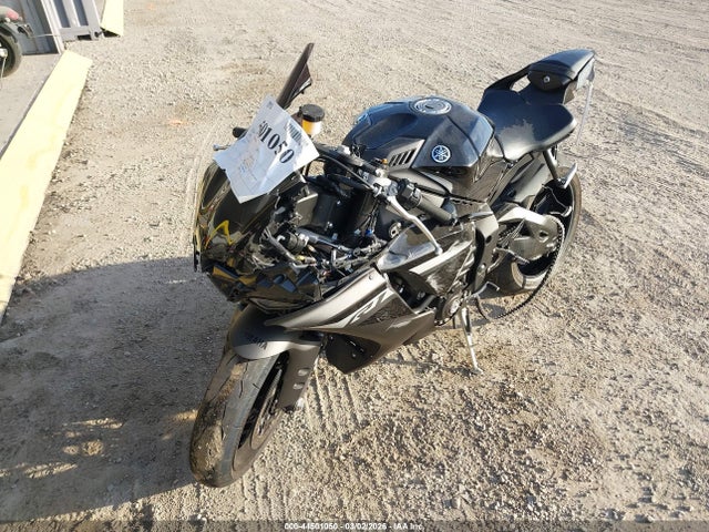 Yamaha YZFR1 2024 JYARN66Y8RA001084 Image 2