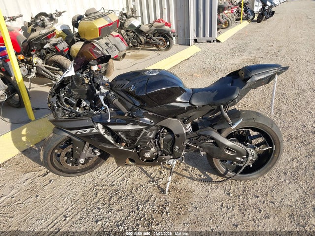 Yamaha YZFR1 2024 JYARN66Y8RA001084 Image 13
