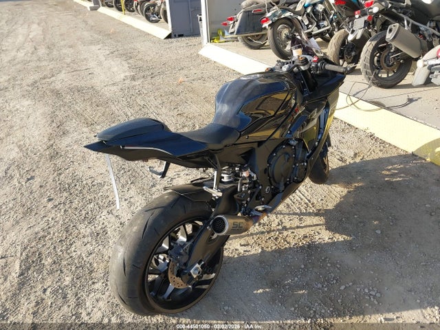 Yamaha YZFR1 2024 JYARN66Y8RA001084 Image 4