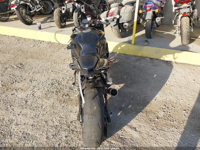 Yamaha YZFR1 2024 JYARN66Y8RA001084 Image 6