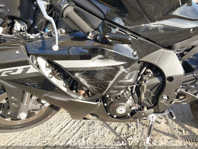 Yamaha YZFR1 2024 JYARN66Y8RA001084 Image 9