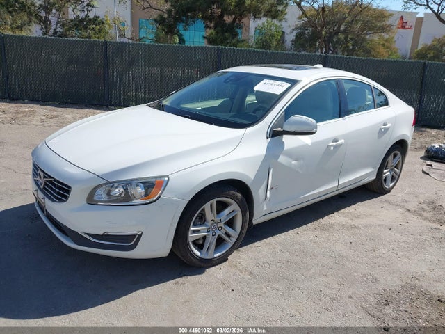Volvo S60 T5 2014 YV1612FS7E2291842 Image 2