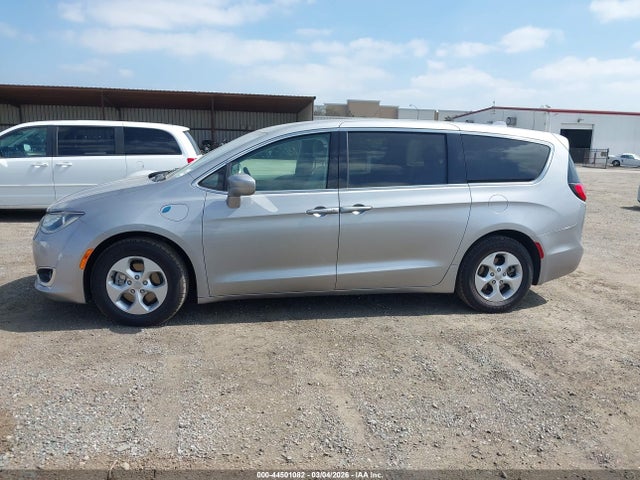 Aukcja sprzedaży 2018 Chrysler Pacifica Hybrid Touring Plus, vin: 2C4RC1H75JR332965, numer aukcji: 44501082