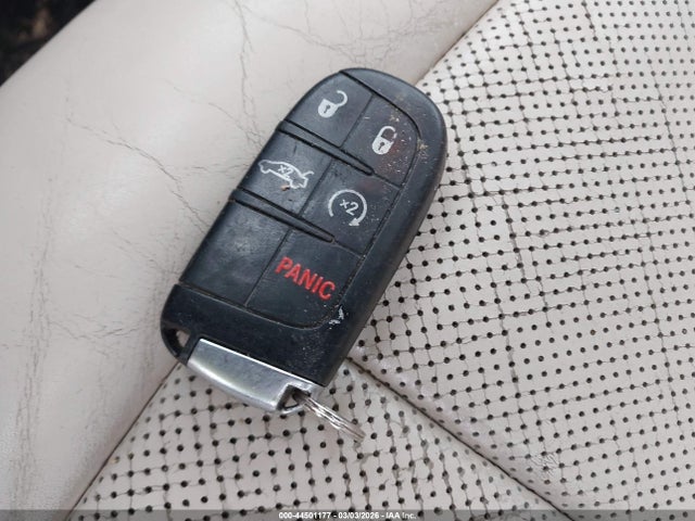 Aukcja sprzedaży 2015 Chrysler 200 C, vin: 1C3CCCCG8FN551209, numer aukcji: 44501177