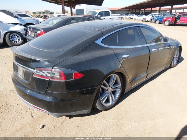 2014 TESLA MODEL S 5YJSA1H15EFP52844 Photo 3