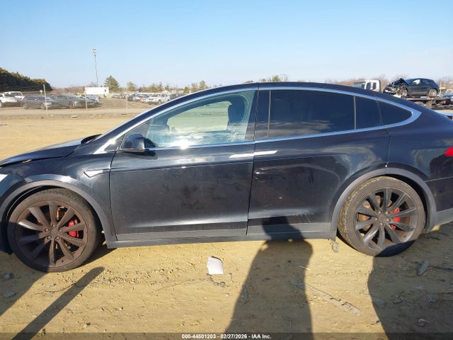 Продаж на аукціоні авто 2016 Tesla Model X 60d/p100d/p90d, vin: 5YJXCAE47GF003173, номер лоту: 44501203