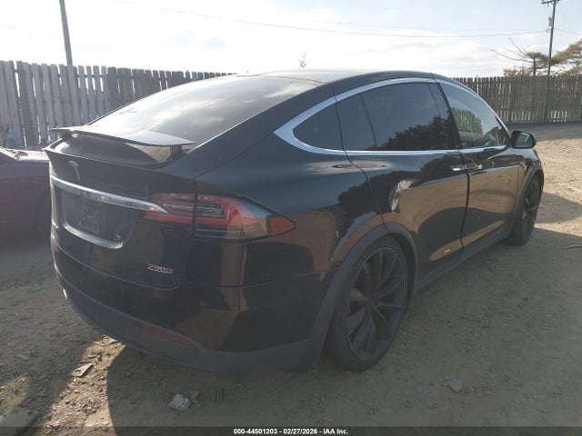 2016 TESLA MODEL X 5YJXCAE47GF003173 Photo 3