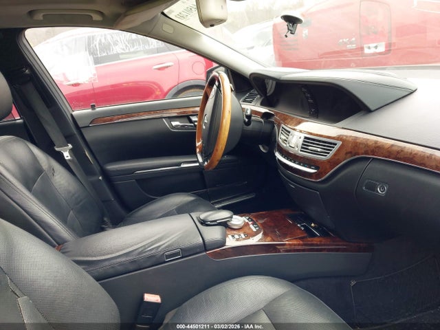 2011 MERCEDES-BENZ S 550 WDDNG7BB6BA387102 Photo 4