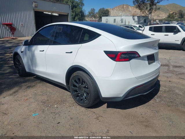 5YJYGDED4MF122630 Tesla Model Y Standard Range Rear-wheel Drive