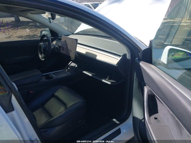 5YJYGDED4MF122630 Tesla Model Y Standard Range Rear-wheel Drive