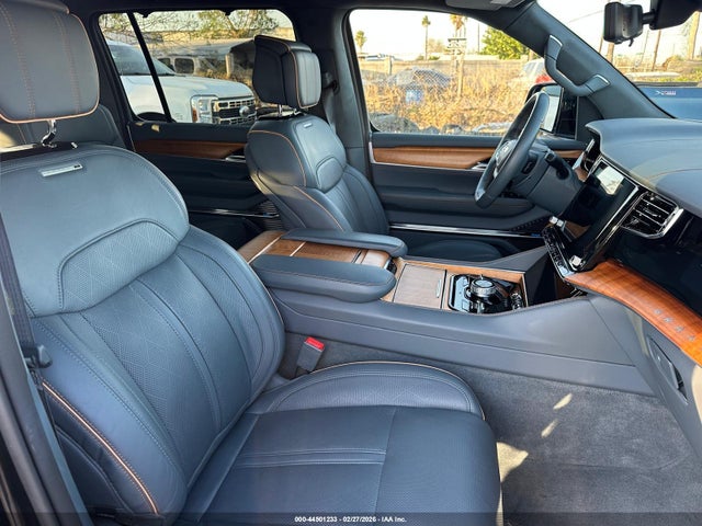 2023 JEEP GRAND WAGONEER 1C4SJVFPXPS506571 Photo 4