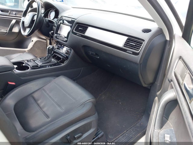 2013 VOLKSWAGEN TOUAREG WVGEF9BP6DD009489 Photo 4