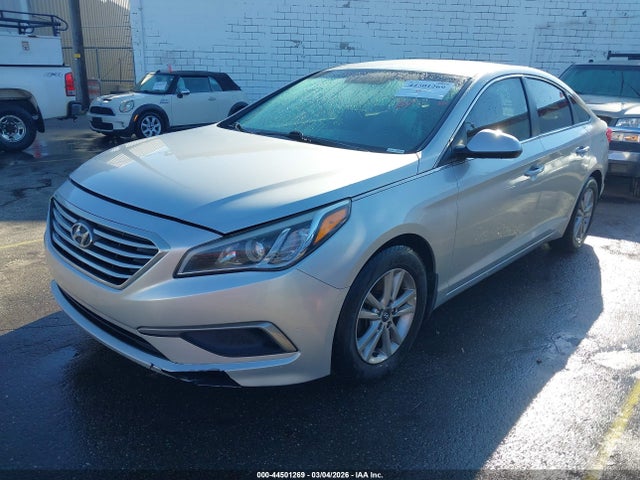 Hyundai SONATA SE 2016 5NPE24AF8GH391695 Image 2