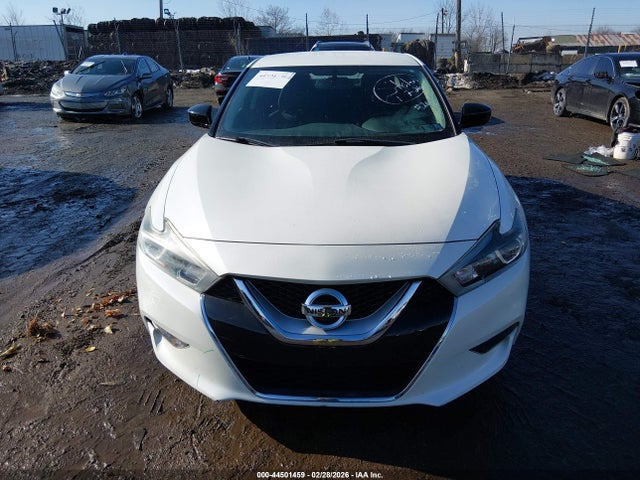 1N4AA6AP5HC452056 Nissan Maxima 3.5 S