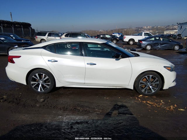 1N4AA6AP5HC452056 Nissan Maxima 3.5 S