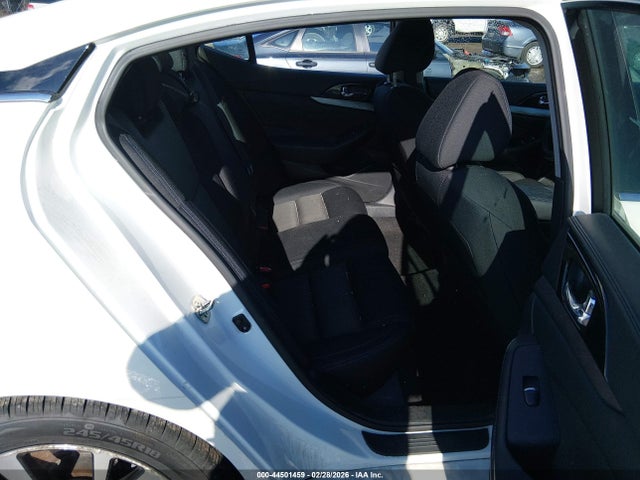 1N4AA6AP5HC452056 Nissan Maxima 3.5 S