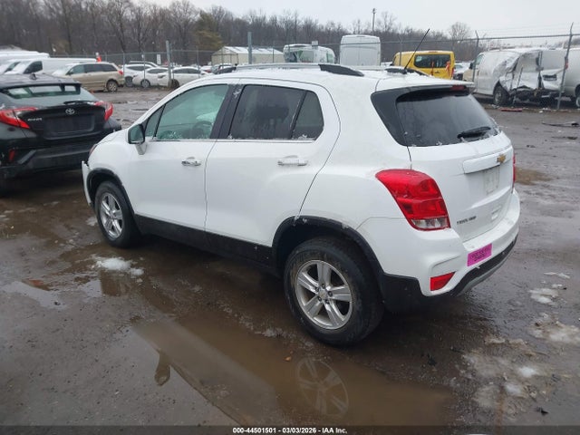 2019 CHEVROLET TRAX KL7CJPSB3KB828789 Photo 2
