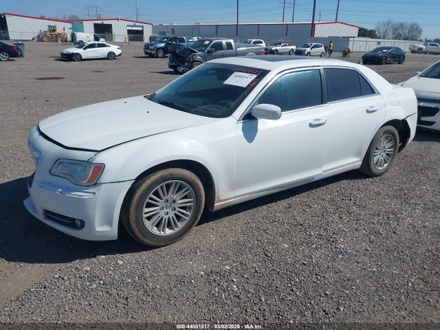 44501517 :رقم المزاد ، 2C3CCAAG0DH530111 vin ، 2013 Chrysler 300 Motown مزاد بيع