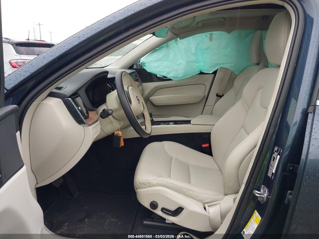 2021 VOLVO XC60 YV4102RK9M1690025 Photo 4