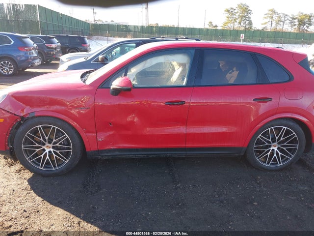 WP1AE2AY9TDA10639 Porsche Cayenne E-hybrid