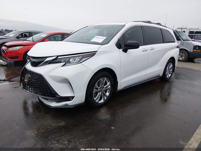 2022 TOYOTA SIENNA 5TDXSKFC4NS070398 Photo 1