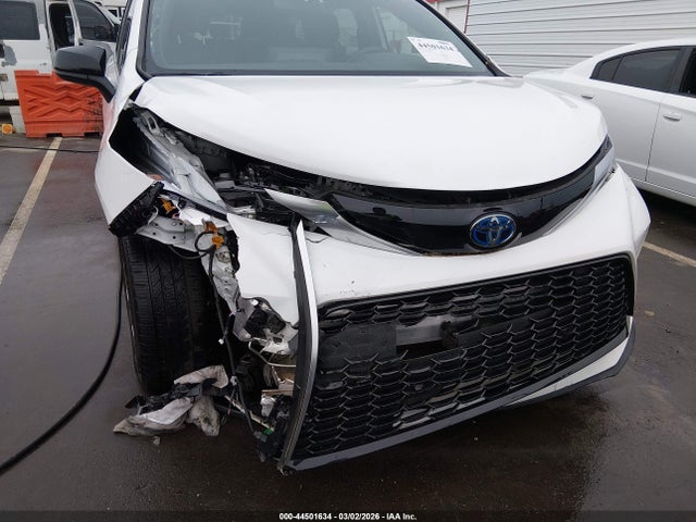 2022 TOYOTA SIENNA 5TDXSKFC4NS070398 Photo 5
