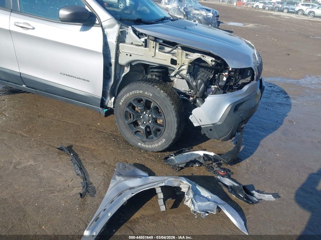 1C4PJMBN4KD256908 Jeep Cherokee Trailhawk Elite 4x4