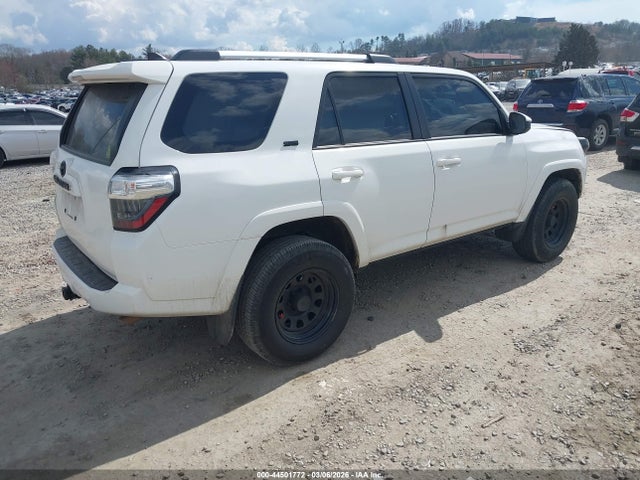 JTEEU5JR5N5251946 Toyota 4RUNNER SR5