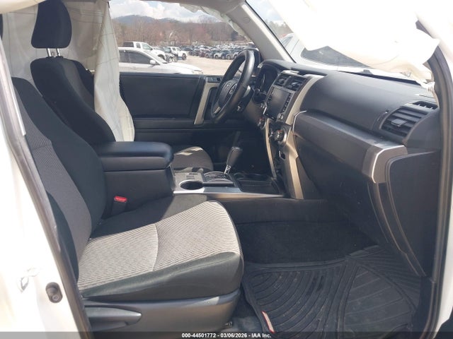 JTEEU5JR5N5251946 Toyota 4RUNNER SR5