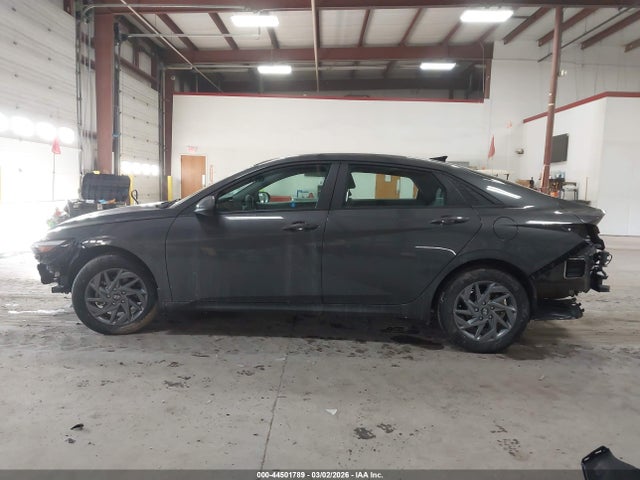 44501789 :رقم المزاد ، KMHLM4DG7RU690833 vin ، 2024 Hyundai Elantra Sel مزاد بيع