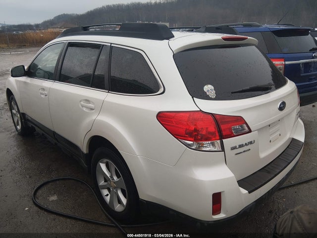 2014 Subaru Outback 2.5i Premium მანქანა იყიდება აუქციონზე, vin: 4S4BRBCC0E3323823, აუქციონის ნომერი: 44501918