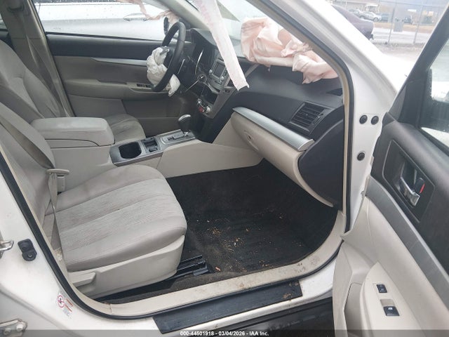 2014 Subaru Outback 2.5i Premium მანქანა იყიდება აუქციონზე, vin: 4S4BRBCC0E3323823, აუქციონის ნომერი: 44501918