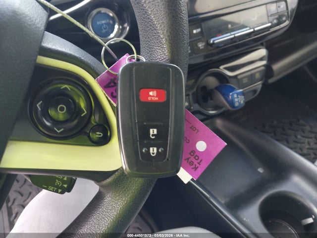 Toyota Prius Two 2016 JTDKBRFU5G3011926 Image 11