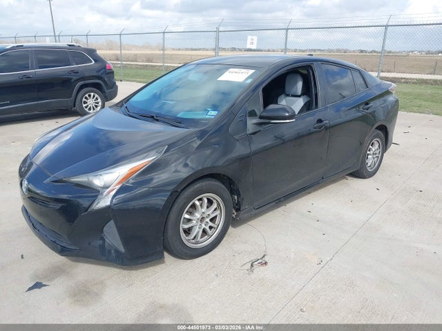 Toyota Prius Two 2016 JTDKBRFU5G3011926 Image 2
