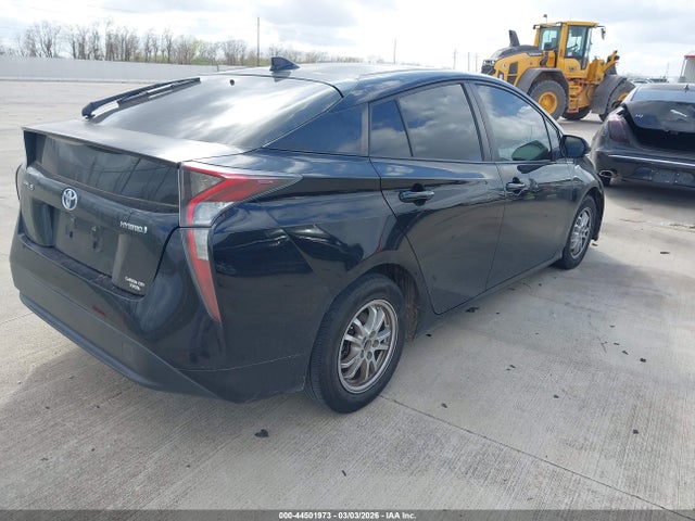 Toyota Prius Two 2016 JTDKBRFU5G3011926 Image 4