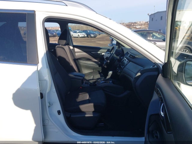 JN8AT2MVXLW131018 Nissan Rogue Sv Intelligent Awd