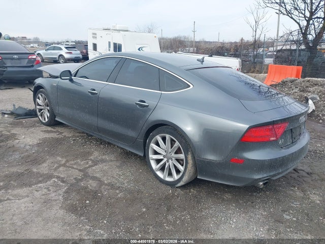 2015 AUDI A7 WAU2GAFC2FN030704 Photo 2