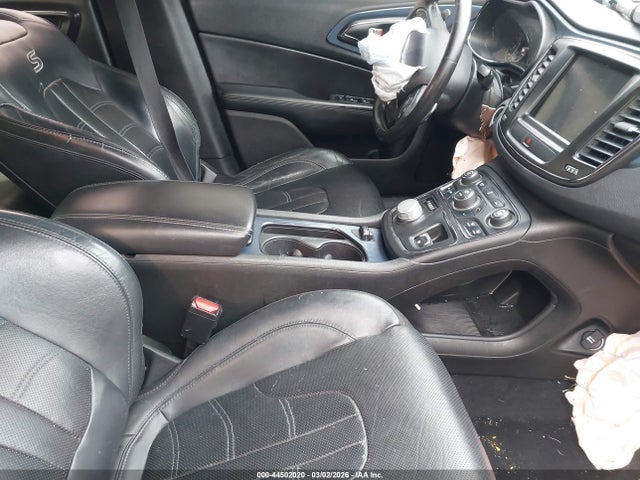 Продаж на аукціоні авто 2015 Chrysler 200 S, vin: 1C3CCCBG6FN663492, номер лоту: 44502020