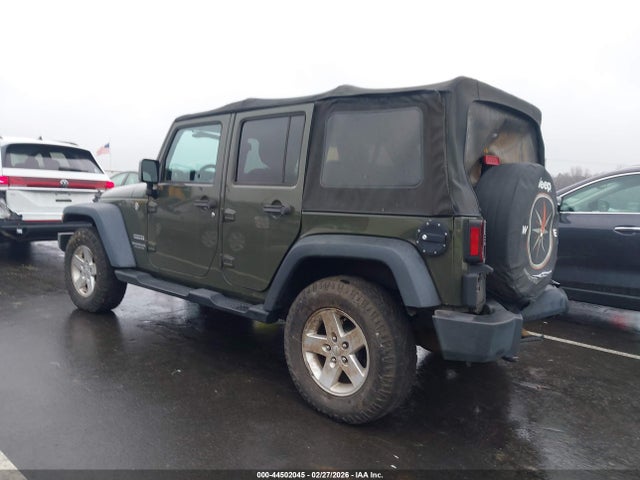 2016 JEEP WRANGLER UNLIMITED 1C4BJWDG0GL145063 Photo 2