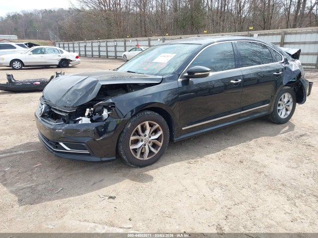 2016 VOLKSWAGEN PASSAT 1VWAT7A37GC019860 Photo 1