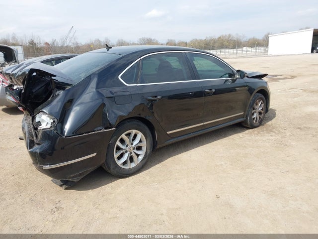 2016 VOLKSWAGEN PASSAT 1VWAT7A37GC019860 Photo 3