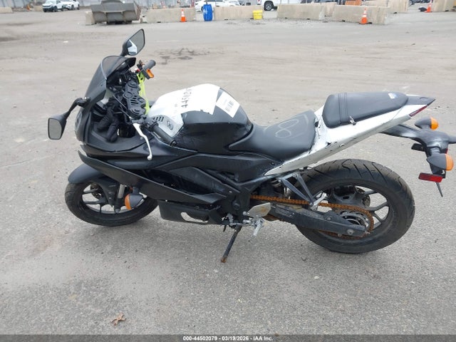 MH3RH18Y3MK008248 Yamaha Yzfr3 A