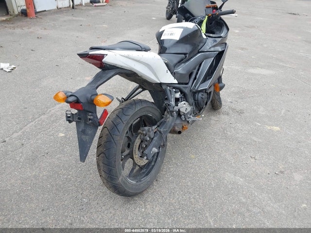 2021 YAMAHA YZFR3 MH3RH18Y3MK008248 Photo 3