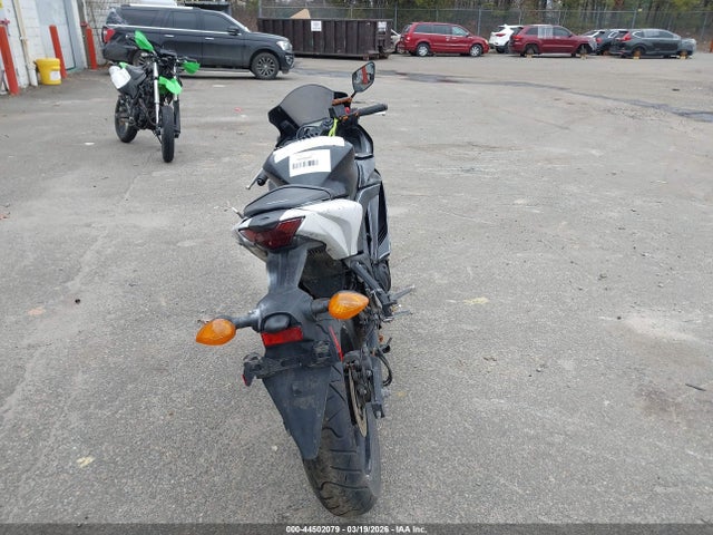 2021 YAMAHA YZFR3 MH3RH18Y3MK008248 Photo 5