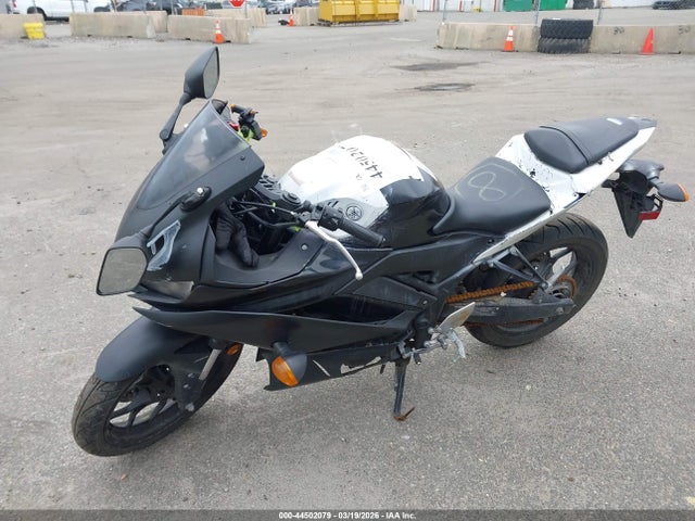 2021 YAMAHA YZFR3 MH3RH18Y3MK008248 Photo 8