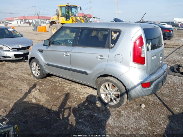 2012 KIA SOUL KNDJT2A61C7427922 Photo 2