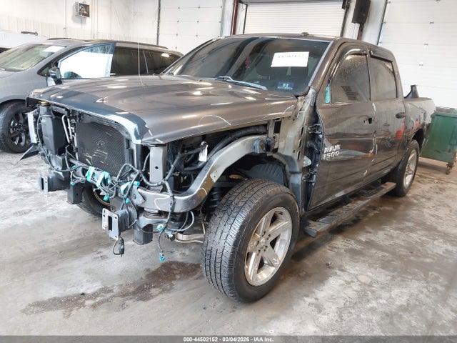 44502152 :رقم المزاد ، 3C6RR7KT1HG618326 vin ، 2017 Ram 1500 مزاد بيع