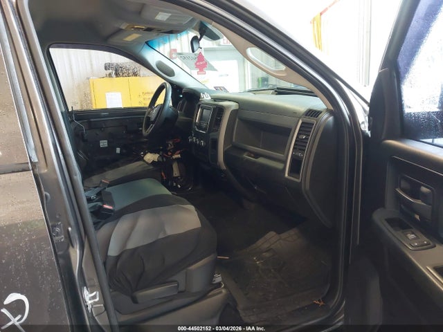 44502152 :رقم المزاد ، 3C6RR7KT1HG618326 vin ، 2017 Ram 1500 مزاد بيع