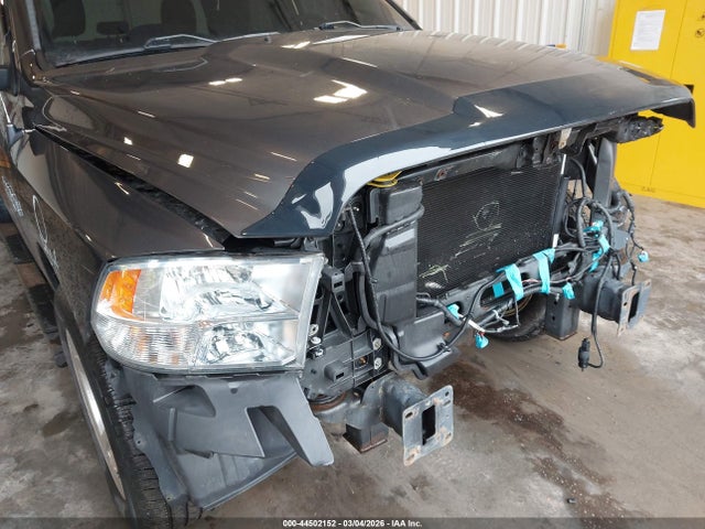 44502152 :رقم المزاد ، 3C6RR7KT1HG618326 vin ، 2017 Ram 1500 مزاد بيع