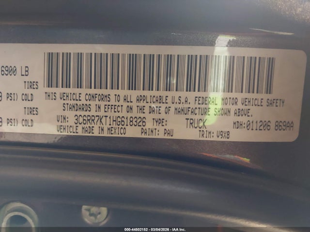 44502152 :رقم المزاد ، 3C6RR7KT1HG618326 vin ، 2017 Ram 1500 مزاد بيع